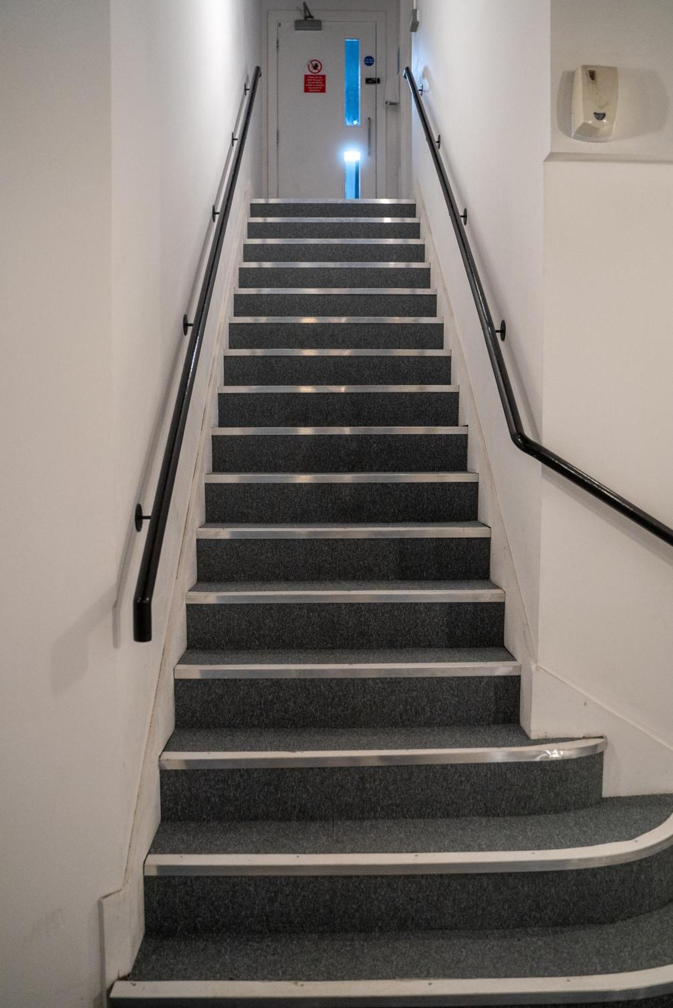 Cozy 1 Bed In Canary Wharf - Near Excel & Greenwich With Gym Acces London Luaran gambar